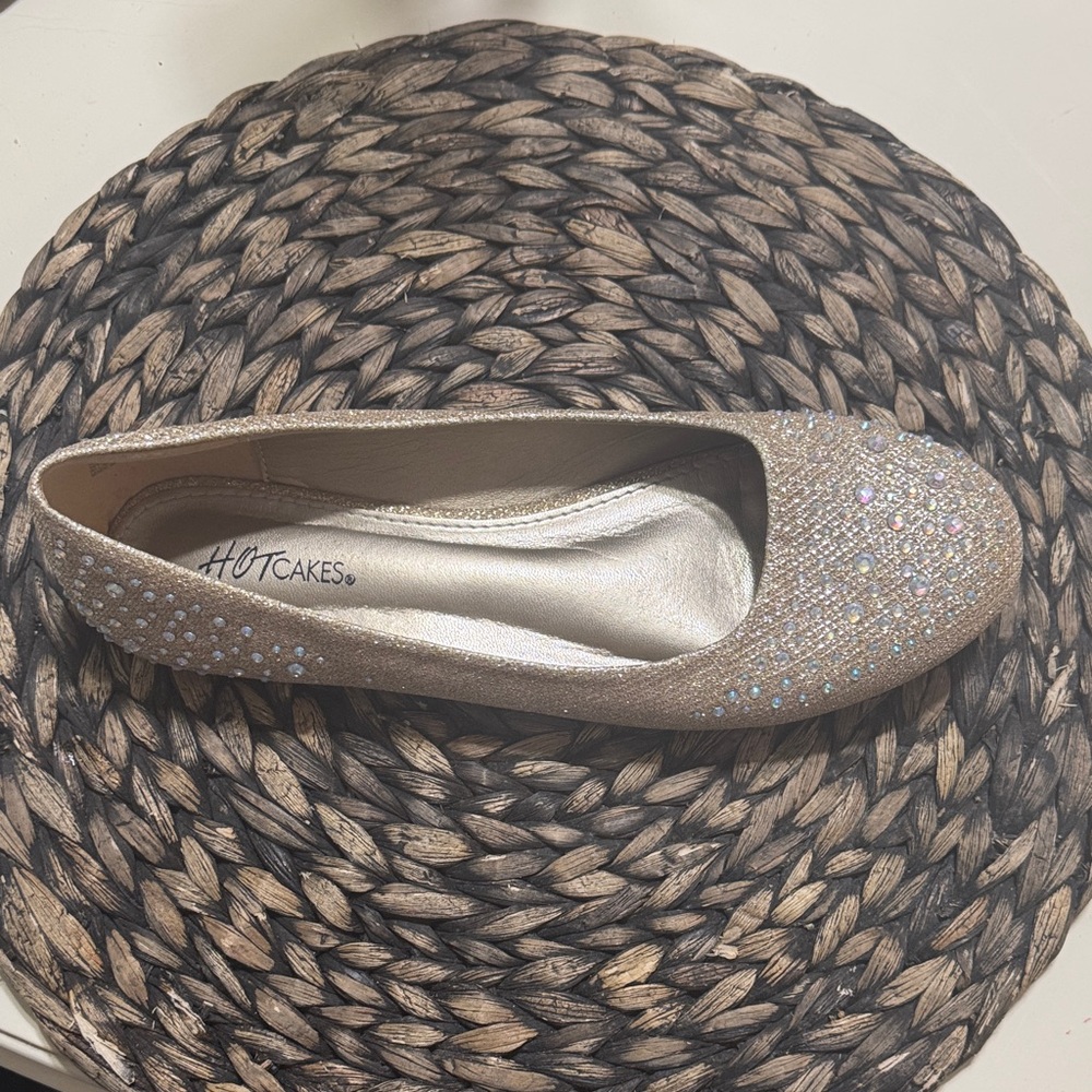 Hot Cakes Women's Sparkling Flats - Gold